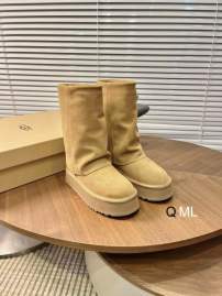 Picture of UGG Shoes _SKUUGGsz35-40ML110619787